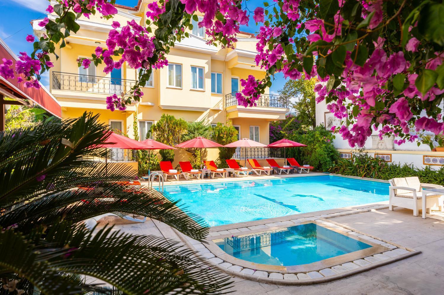 Grand Prestige Hotel Далян Екстериор снимка