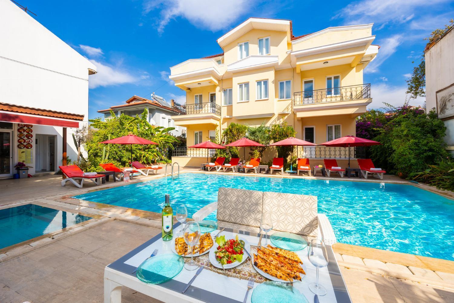 Grand Prestige Hotel Далян Екстериор снимка